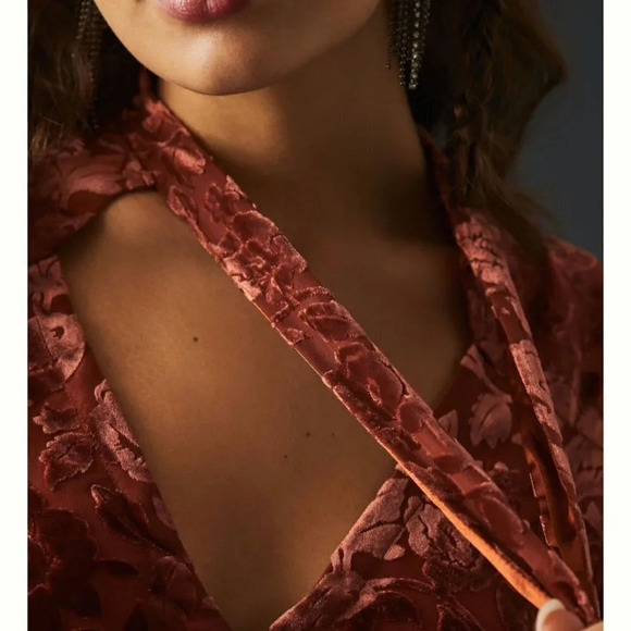 By Anthropologie Velvet Tie-Neck Blouse Size Medium - Picture 8 of 11